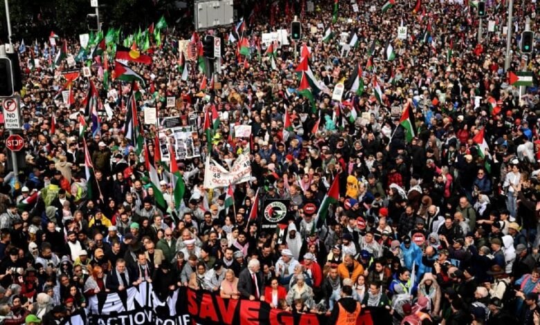Multidão Histórica em Sydney: Mais de 300 Mil Marcham Pela Palestina e Denunciam Genocídio em Gaza